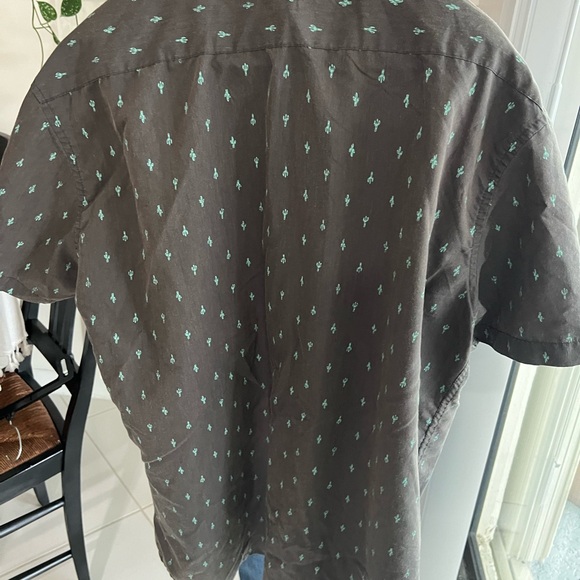 MOLOKAI SURF CO. Mens 2XL short sleeve cactus button up - Picture 5 of 6